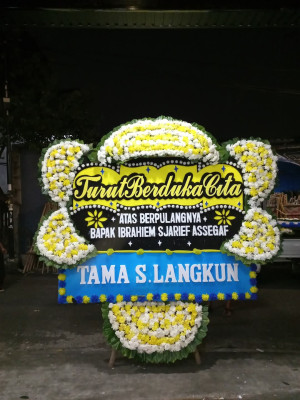 Papan Bunga Duka di Palopat Maria